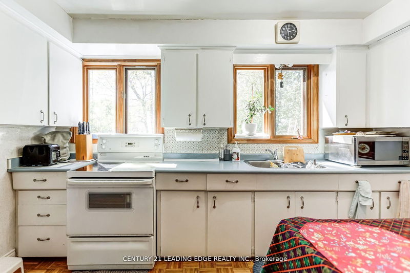 Preview image for 19 Royaleigh Ave, Toronto