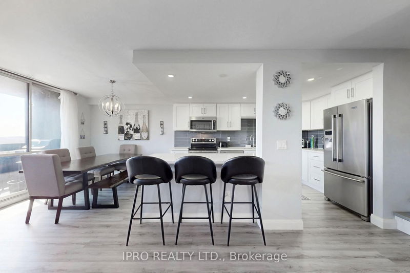 Preview image for 11 Wincott Dr #1111, Toronto