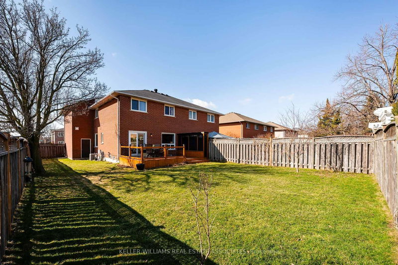 Preview image for 111 Genesee Dr, Oakville