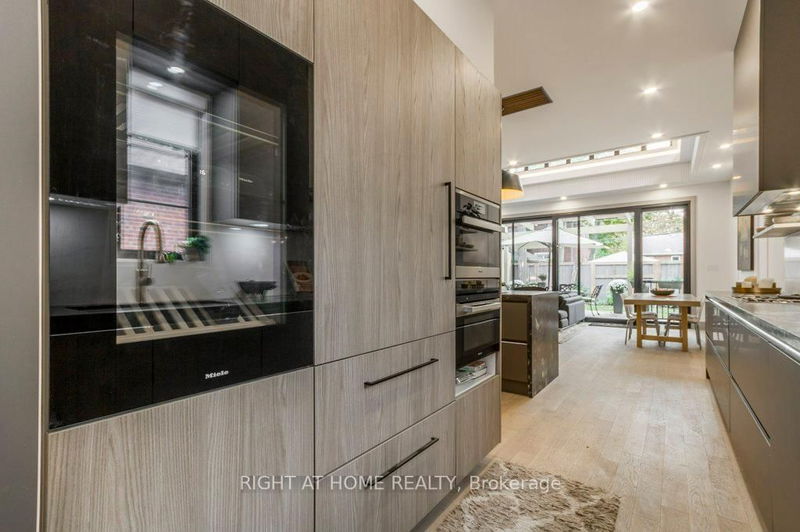 Preview image for 118 Martin Grove Rd, Toronto