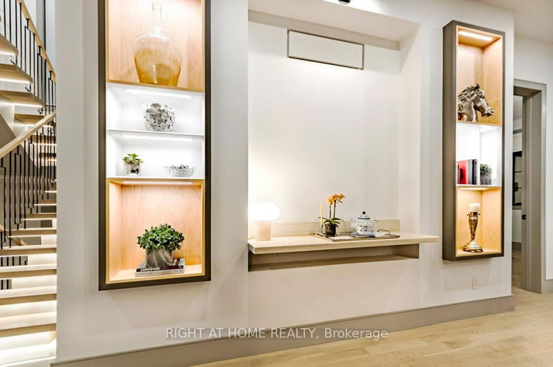 Preview image for 118 Martin Grove Rd, Toronto