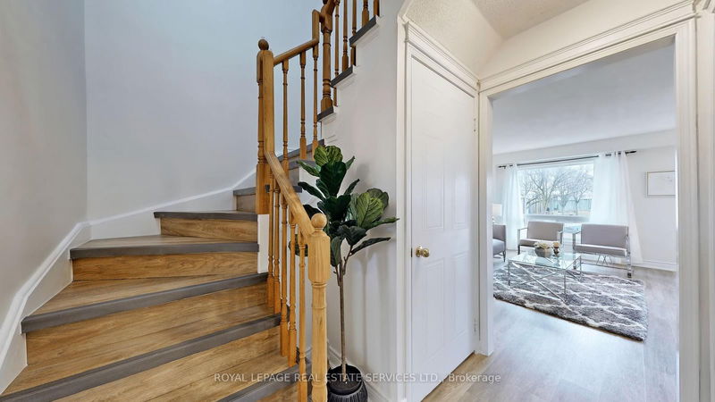 Preview image for 5305 Glen Erin Dr #10B, Mississauga