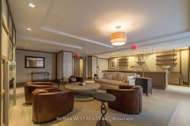 Preview image for 800 Lawrence Ave W #401, Toronto