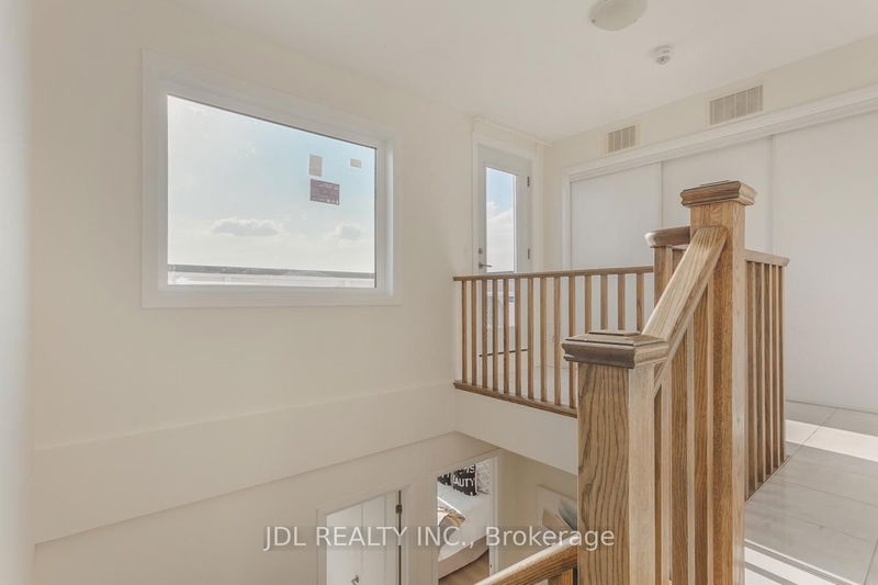 Preview image for 175 William Duncan Rd Rd W #3, Toronto