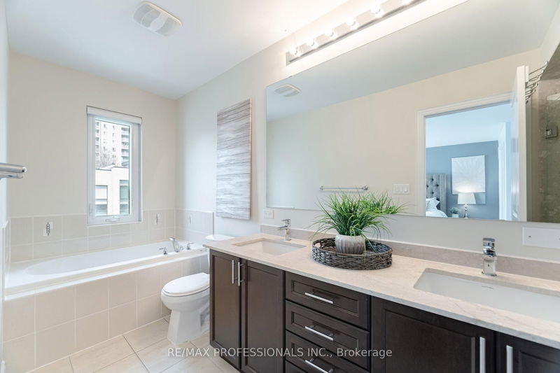 Preview image for 31 Pony Farm Dr, Toronto