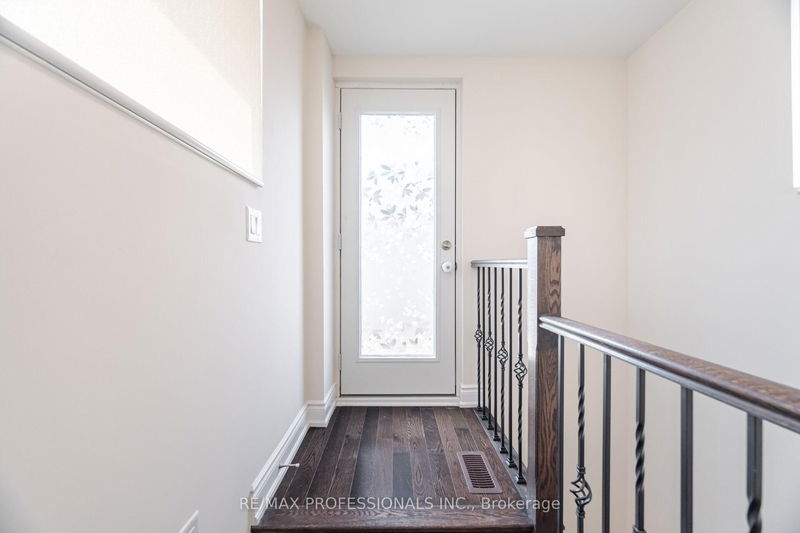 Preview image for 31 Pony Farm Dr, Toronto