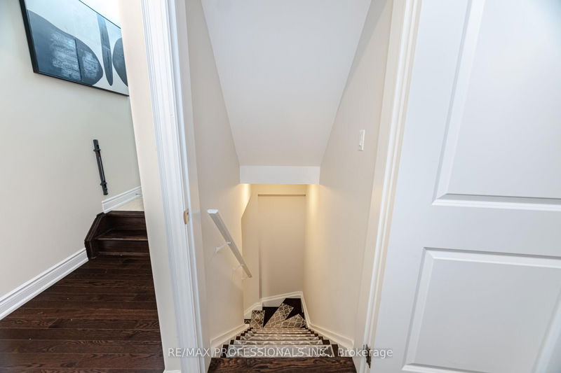 Preview image for 31 Pony Farm Dr, Toronto