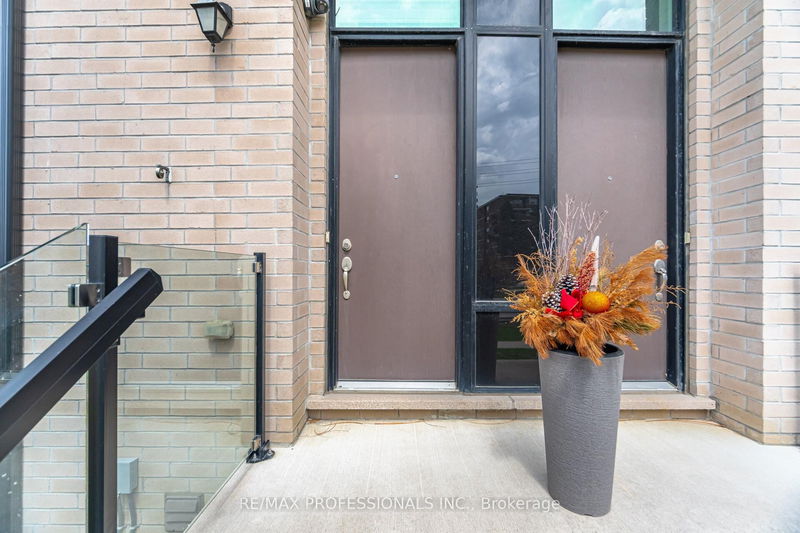 Preview image for 31 Pony Farm Dr, Toronto