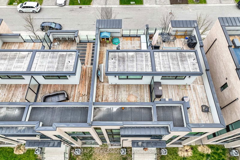 Preview image for 31 Pony Farm Dr, Toronto