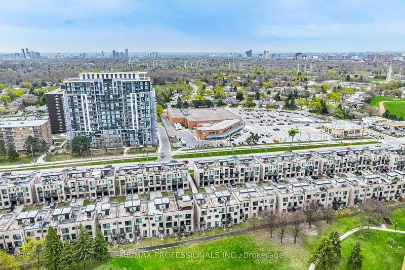 Preview image for 31 Pony Farm Dr, Toronto