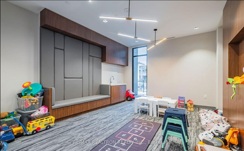 Preview image for 25 Neighbourhood Lane #205, Toronto