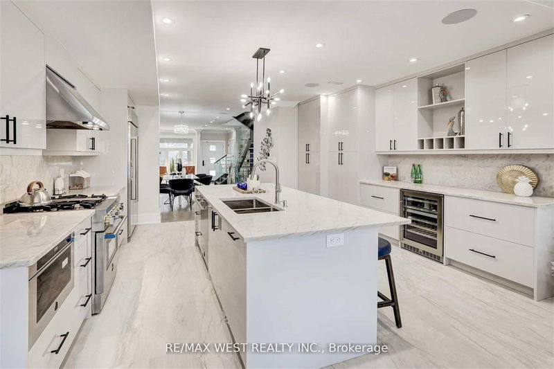 Preview image for 94 Lake Cres, Toronto
