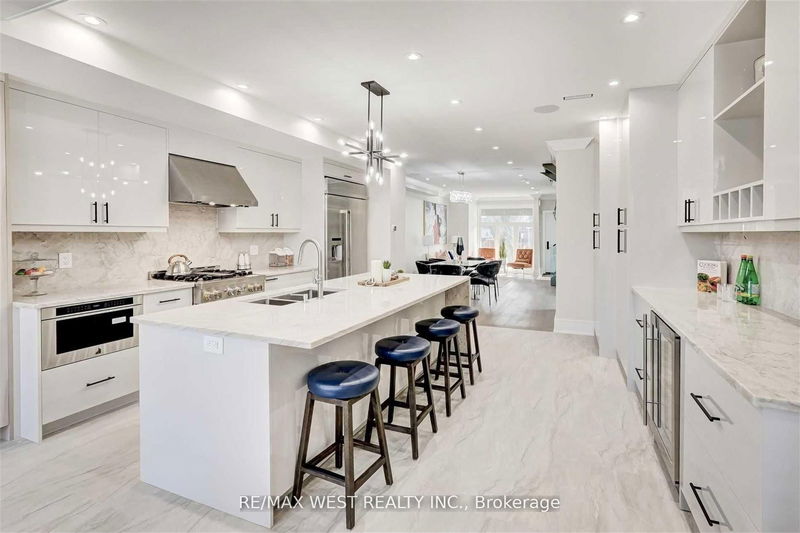 Preview image for 94 Lake Cres, Toronto