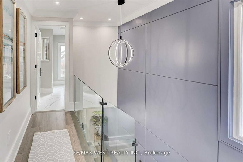 Preview image for 94 Lake Cres, Toronto