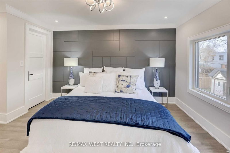 Preview image for 94 Lake Cres, Toronto