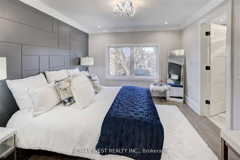 Preview image for 94 Lake Cres, Toronto