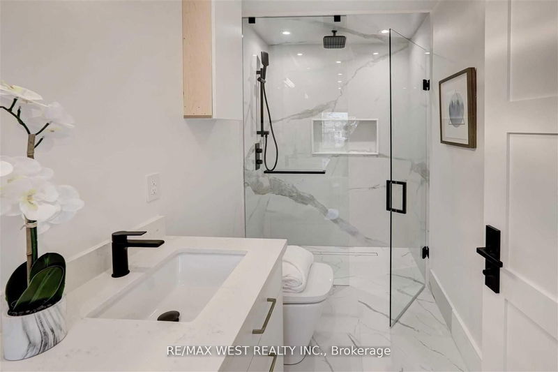 Preview image for 94 Lake Cres, Toronto