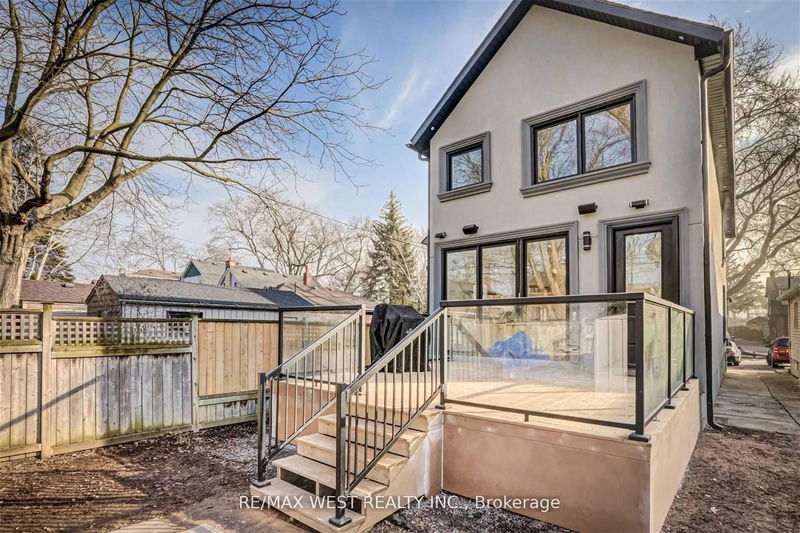 Preview image for 94 Lake Cres, Toronto