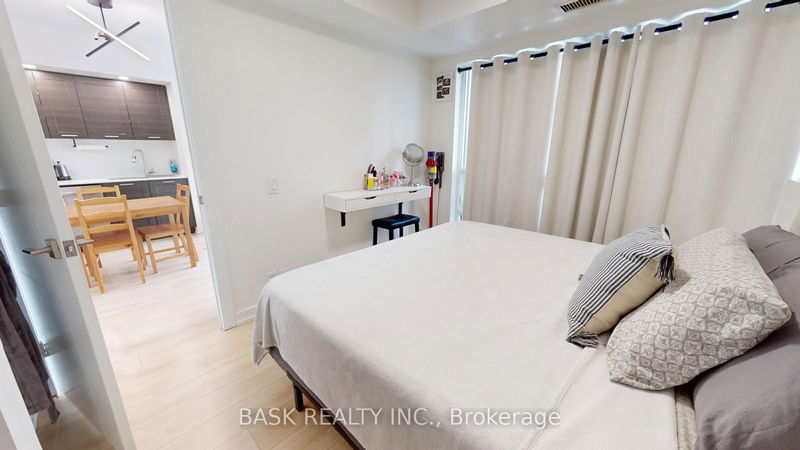 Preview image for 2220 Lake Shore Blvd W #406, Toronto