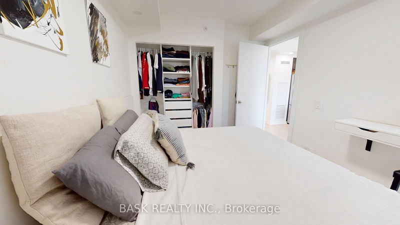 Preview image for 2220 Lake Shore Blvd W #406, Toronto
