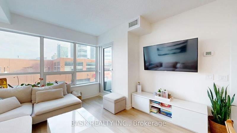 Preview image for 2220 Lake Shore Blvd W #406, Toronto