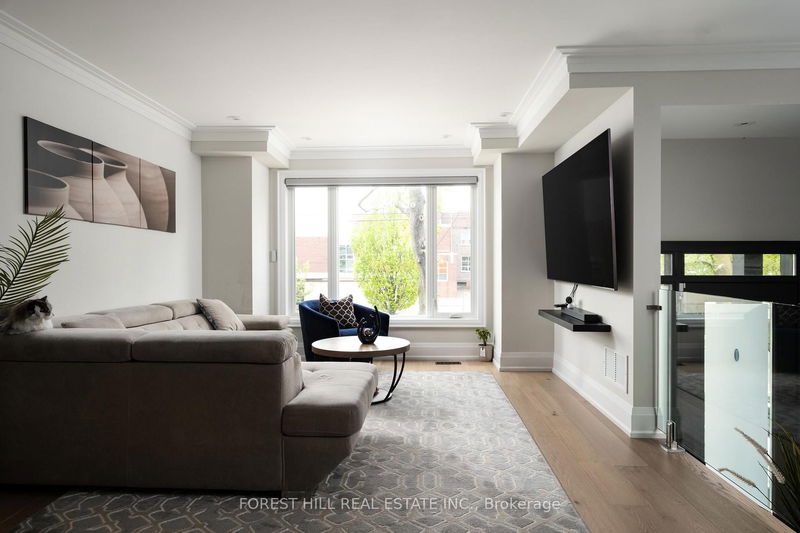 Preview image for 32 Algoma St, Toronto