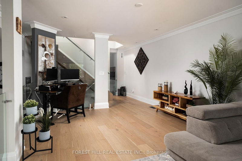Preview image for 32 Algoma St, Toronto