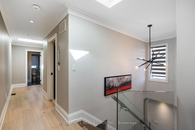 Preview image for 32 Algoma St, Toronto