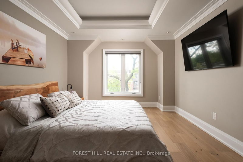 Preview image for 32 Algoma St, Toronto