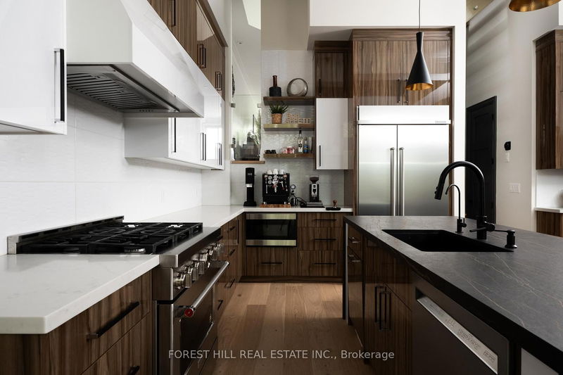 Preview image for 32 Algoma St, Toronto