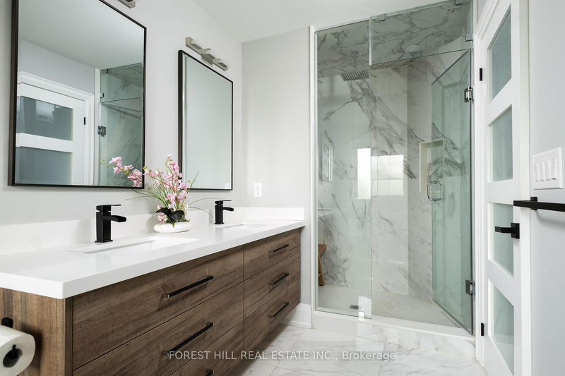 Preview image for 32 Algoma St, Toronto