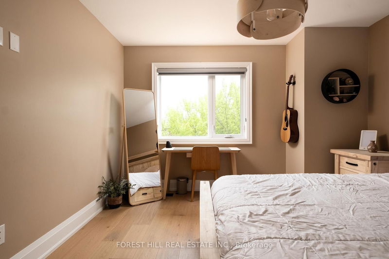 Preview image for 32 Algoma St, Toronto