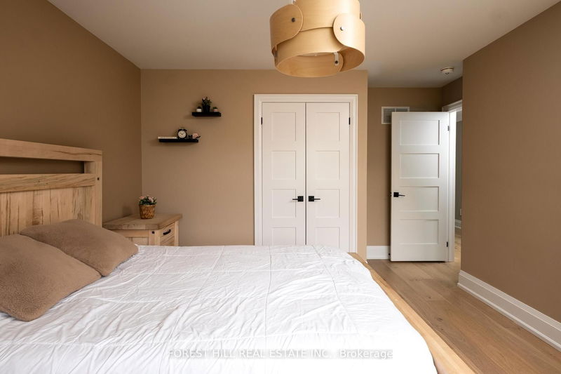 Preview image for 32 Algoma St, Toronto