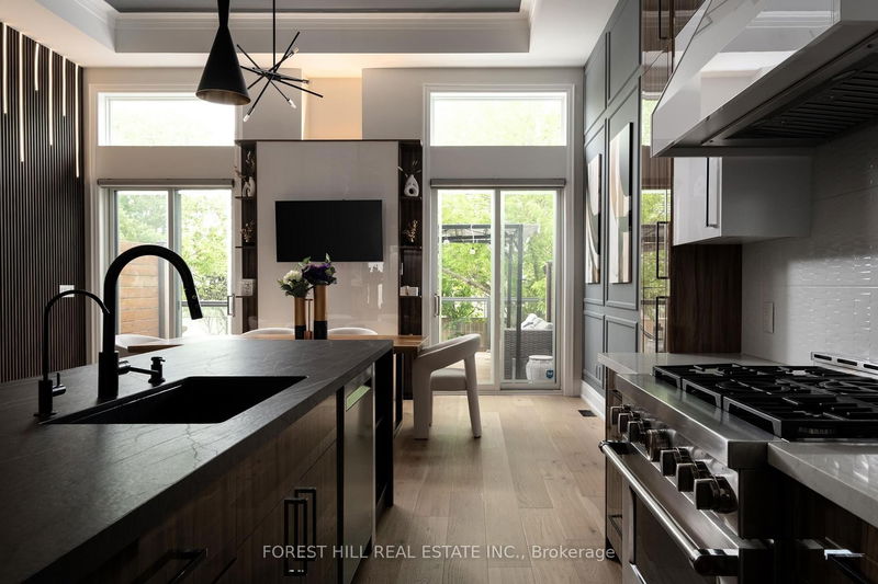 Preview image for 32 Algoma St, Toronto