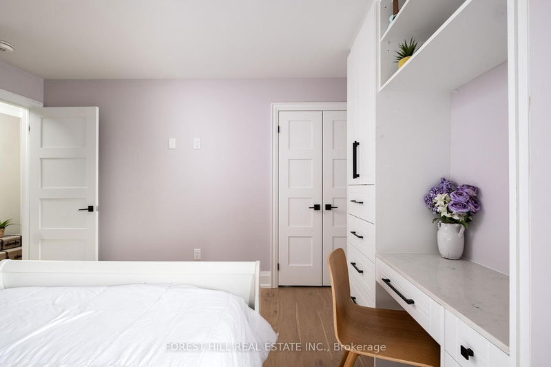 Preview image for 32 Algoma St, Toronto