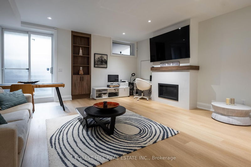 Preview image for 32 Algoma St, Toronto