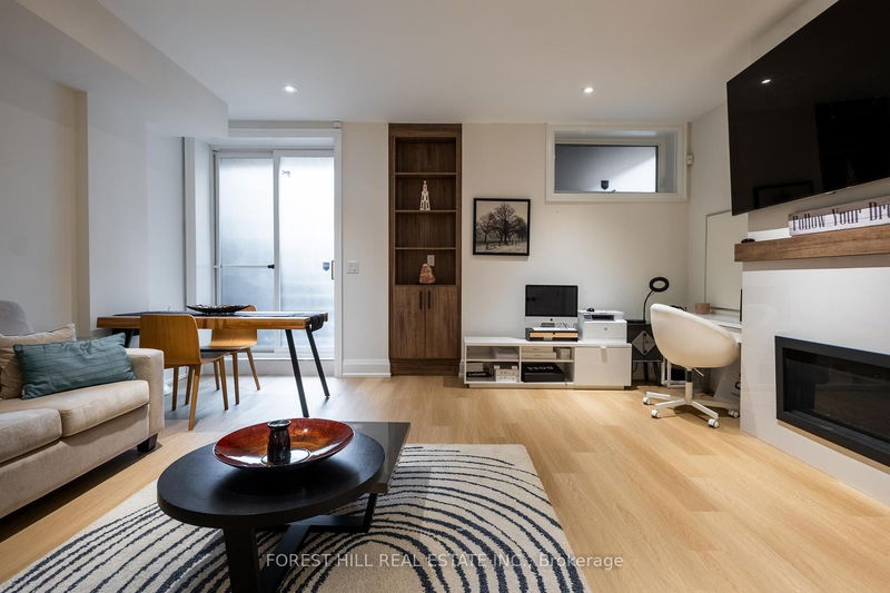 Preview image for 32 Algoma St, Toronto