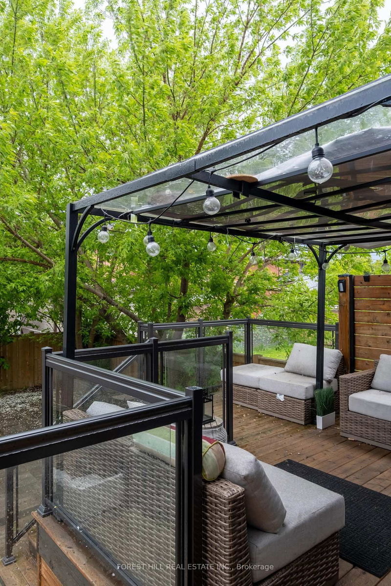 Preview image for 32 Algoma St, Toronto