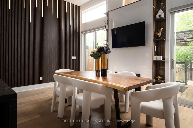 Preview image for 32 Algoma St, Toronto