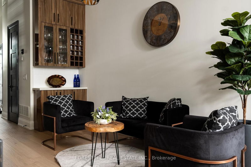 Preview image for 32 Algoma St, Toronto