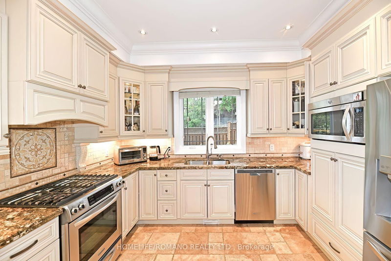 Preview image for 566 Mcroberts Ave, Toronto