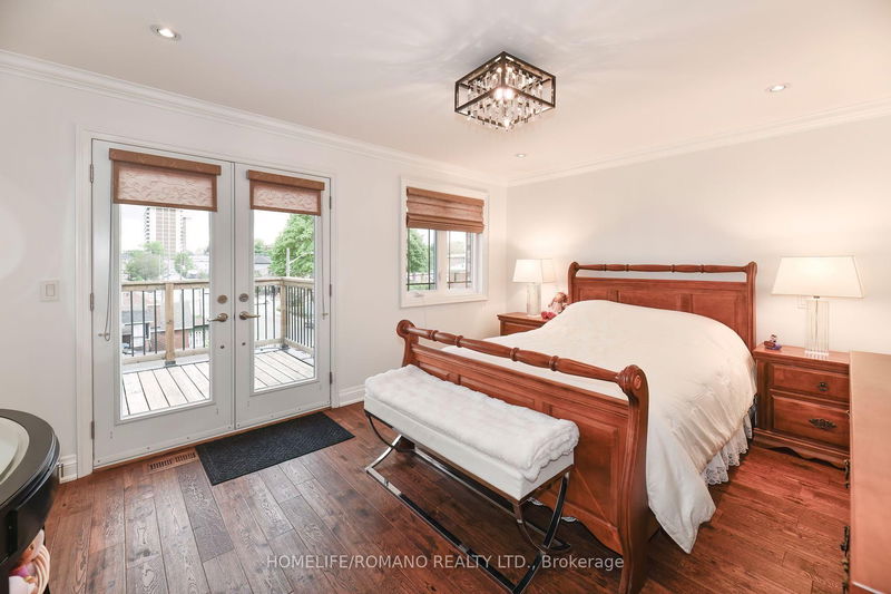 Preview image for 566 Mcroberts Ave, Toronto