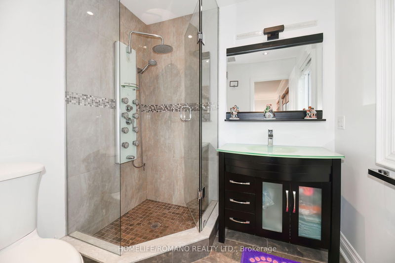 Preview image for 566 Mcroberts Ave, Toronto