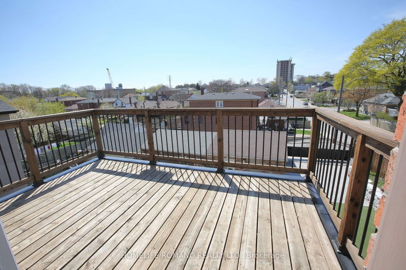 Preview image for 566 Mcroberts Ave, Toronto