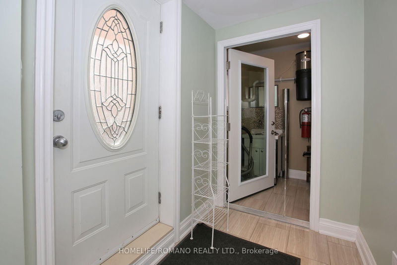 Preview image for 566 Mcroberts Ave, Toronto