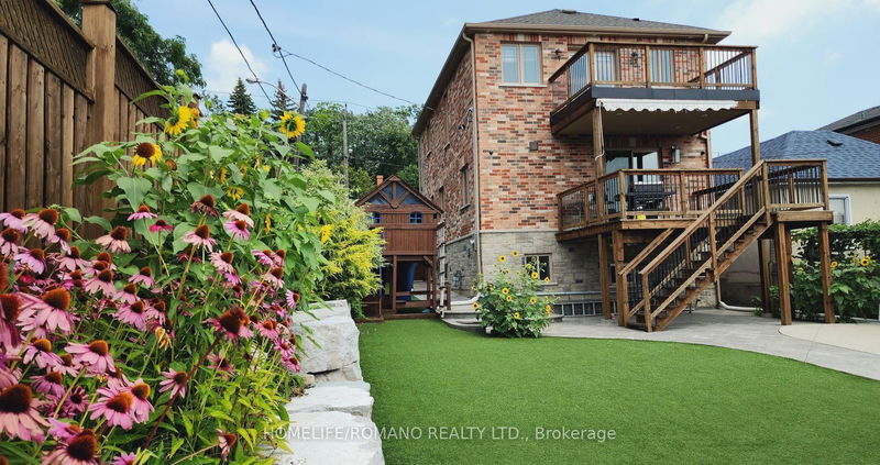Preview image for 566 Mcroberts Ave, Toronto