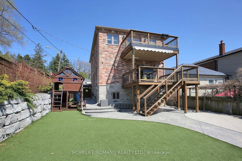 Preview image for 566 Mcroberts Ave, Toronto