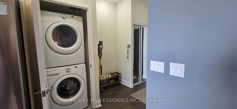 Preview image for 33 Shore Breeze Dr W #1901, Toronto