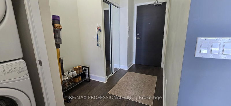 Preview image for 33 Shore Breeze Dr W #1901, Toronto