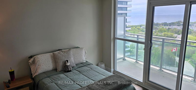 Preview image for 33 Shore Breeze Dr W #1901, Toronto